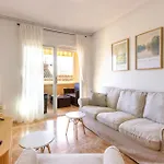 3 Bedroom Cozy In Апартаменты