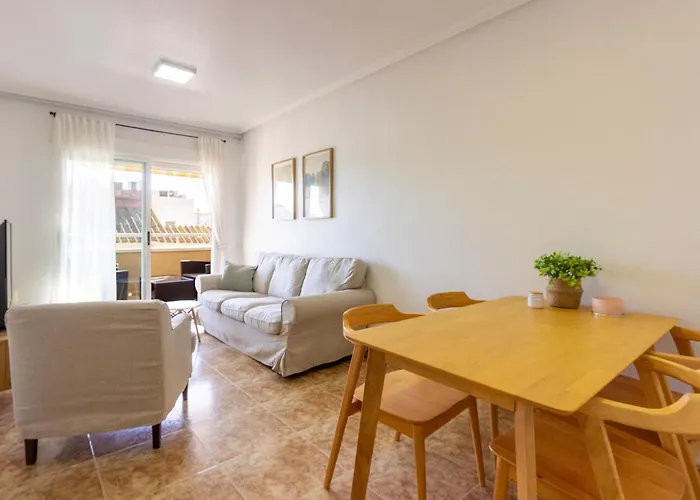 3 Bedroom Cozy In Appartement *