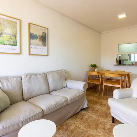 3 Bedroom Cozy In * טורבייחה